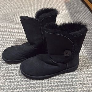 Bailey Button II Suede Water-Repellent Boots